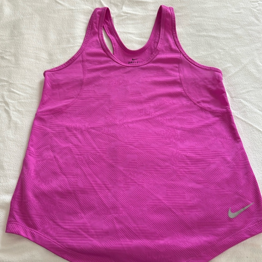 Nike dry fit tank size small pink